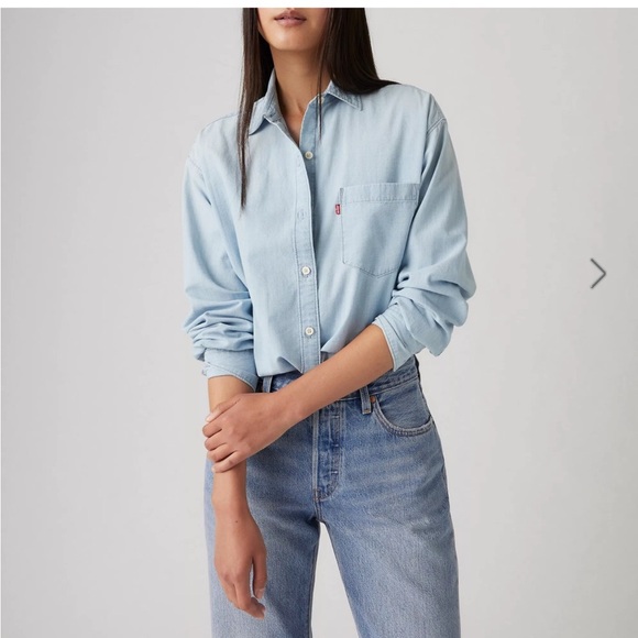 Levi's Tops - Levi’s women’s BLACK HARLIE BOYFRIEND denim Button Down SHIRT sz M